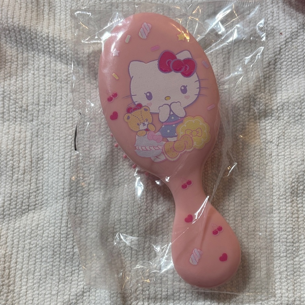 Cute Pink Hello Kitty Hairbrush